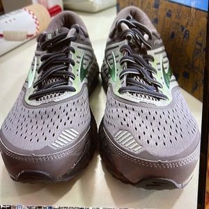 NIB Brooks Ariel ‘18 Running Shoes